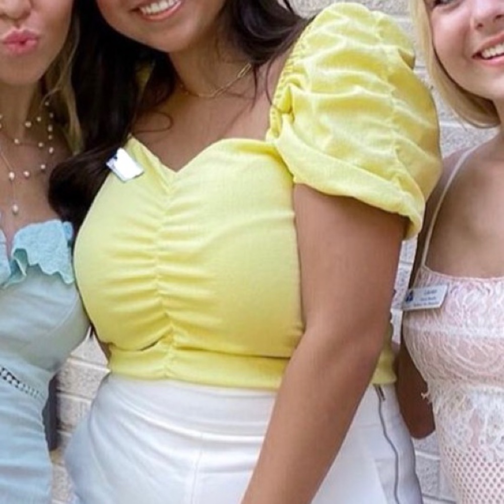Yellow Crop Ruched Top - Picture 4 of 4